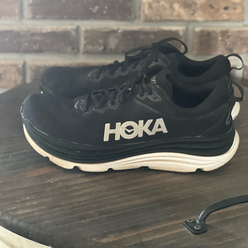 Gaviota 5 Black and White Sneakers